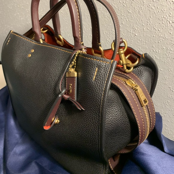 Coach Rogue 36 - Picture 3 of 15